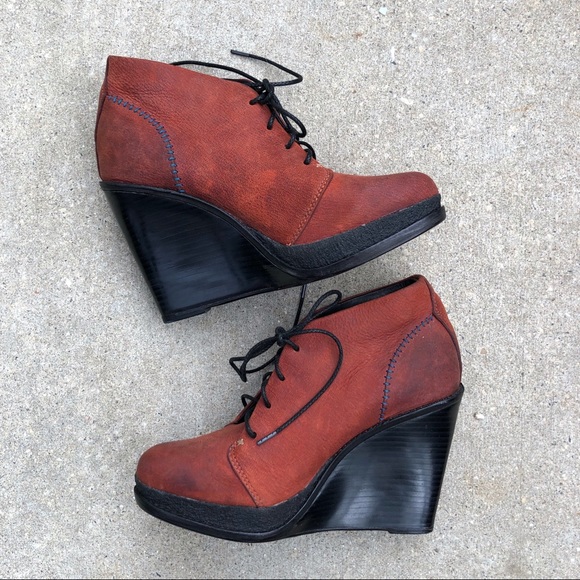 Platform Desert 🌵 Booties - Picture 2 of 5